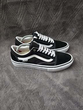 Vans Old Skool Black White Skate Shoes Mens Sz 9.5 Sneakers Skateboarding.